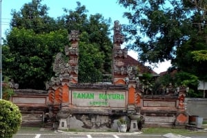 Lombok: Mataram by og Senggigi strandtur