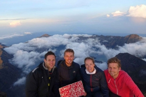 Lombok: Mount Rinaji Gipfelwanderung mit Guide & Unterkunft