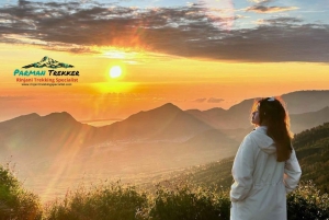 Lombok: Excursión de 2 días al Monte Rinjani con alojamiento