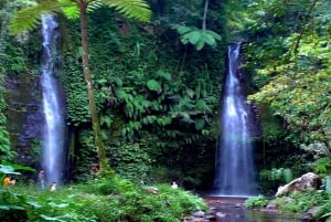 Lombok: Upphämtning från hamn/flygplats + vattenfallstur + avlämning vid hotell
