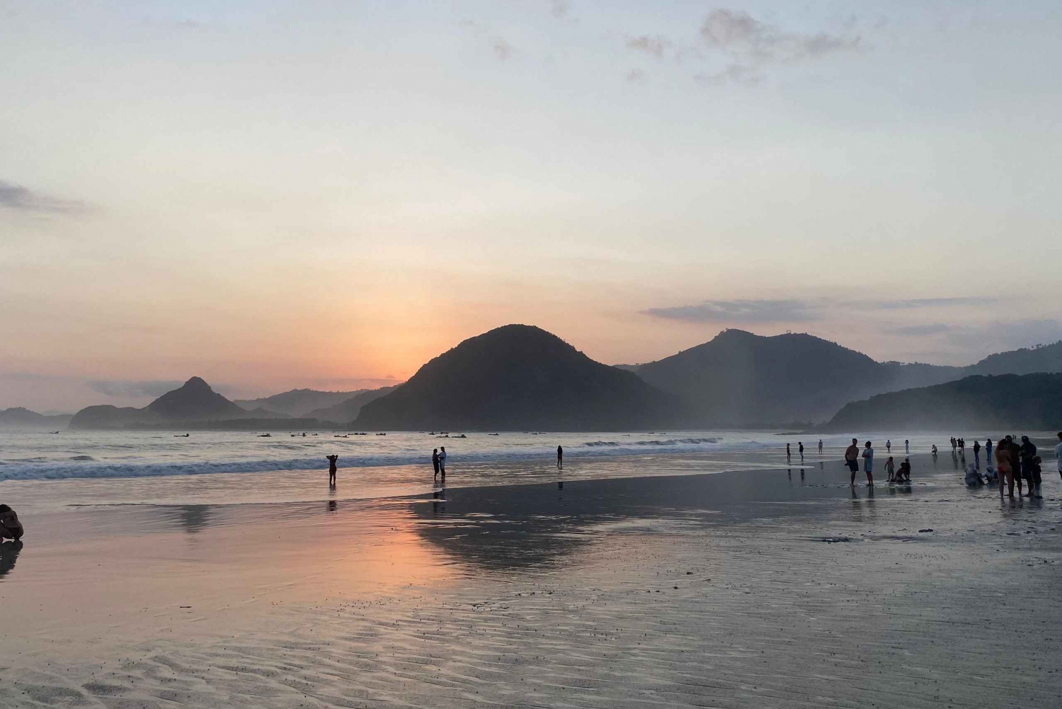 Lombok : visite privée d'une journée Nature, culture et plage sud