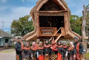 Lombok : Sasak Traditional Tour/Mandalika Tour