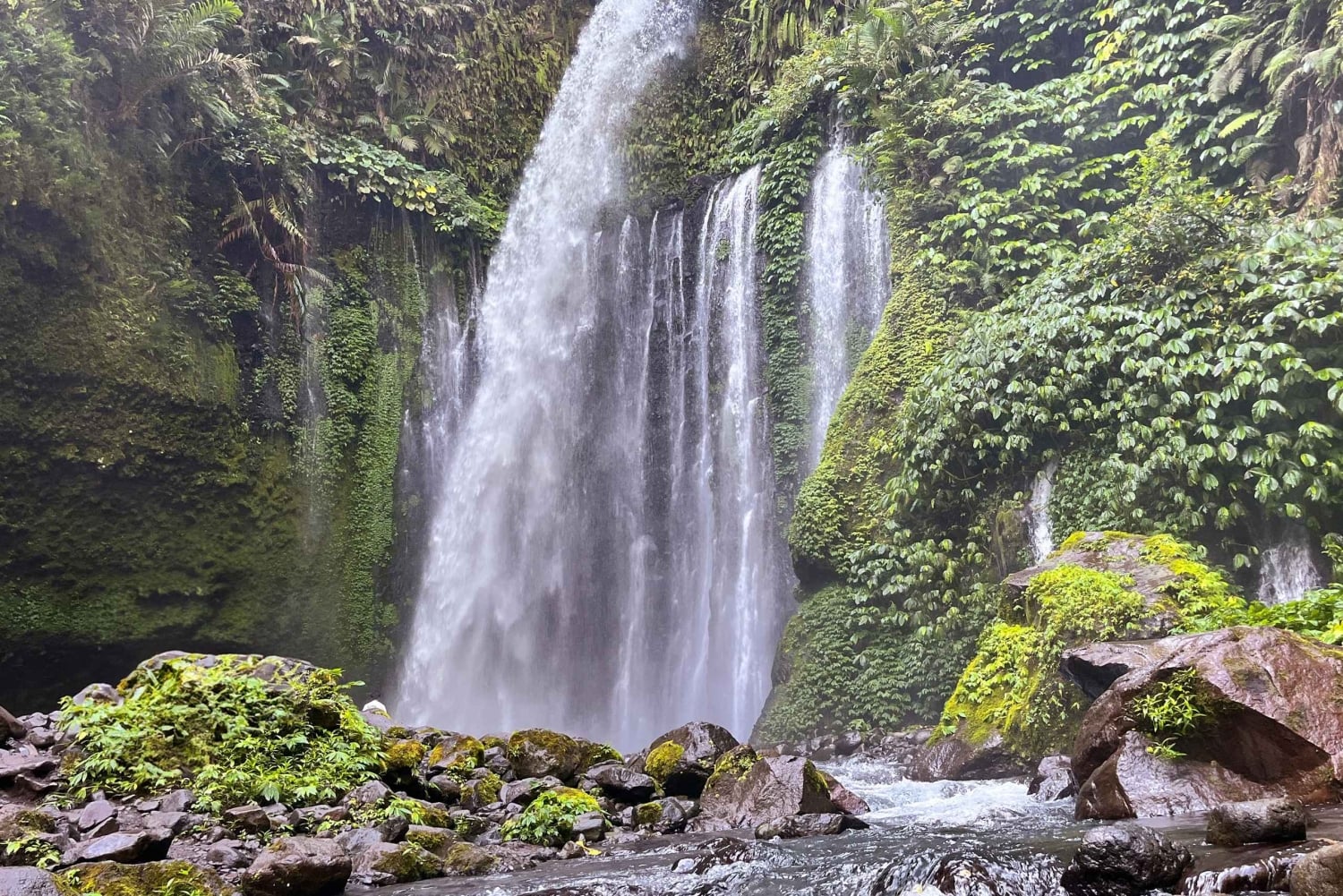 Lombok Spectacular: Waterfalls, Selong Hill & Pusuk Sembalun