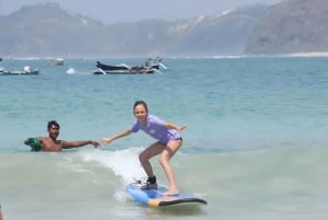 Lombokin surffitunti aloittelijalle Selong Blanak Beachilla