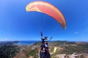 Lombok: Tandemvarjoliito pilotin kanssa