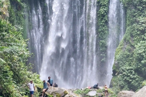 Lombok: Vandfald, Sasak Village, rismark og Selong Hill