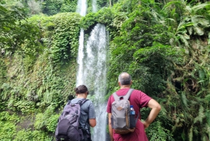 Lombok: Cascadas, aldea Sasak, arrozal y colina Selong