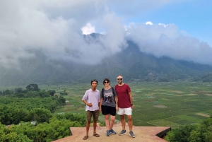 Lombok : Cascades, village de Sasak, rizière et colline de Selong