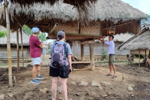 Lombok: Fosser, Sasak-landsbyen, rismark og Selong Hill