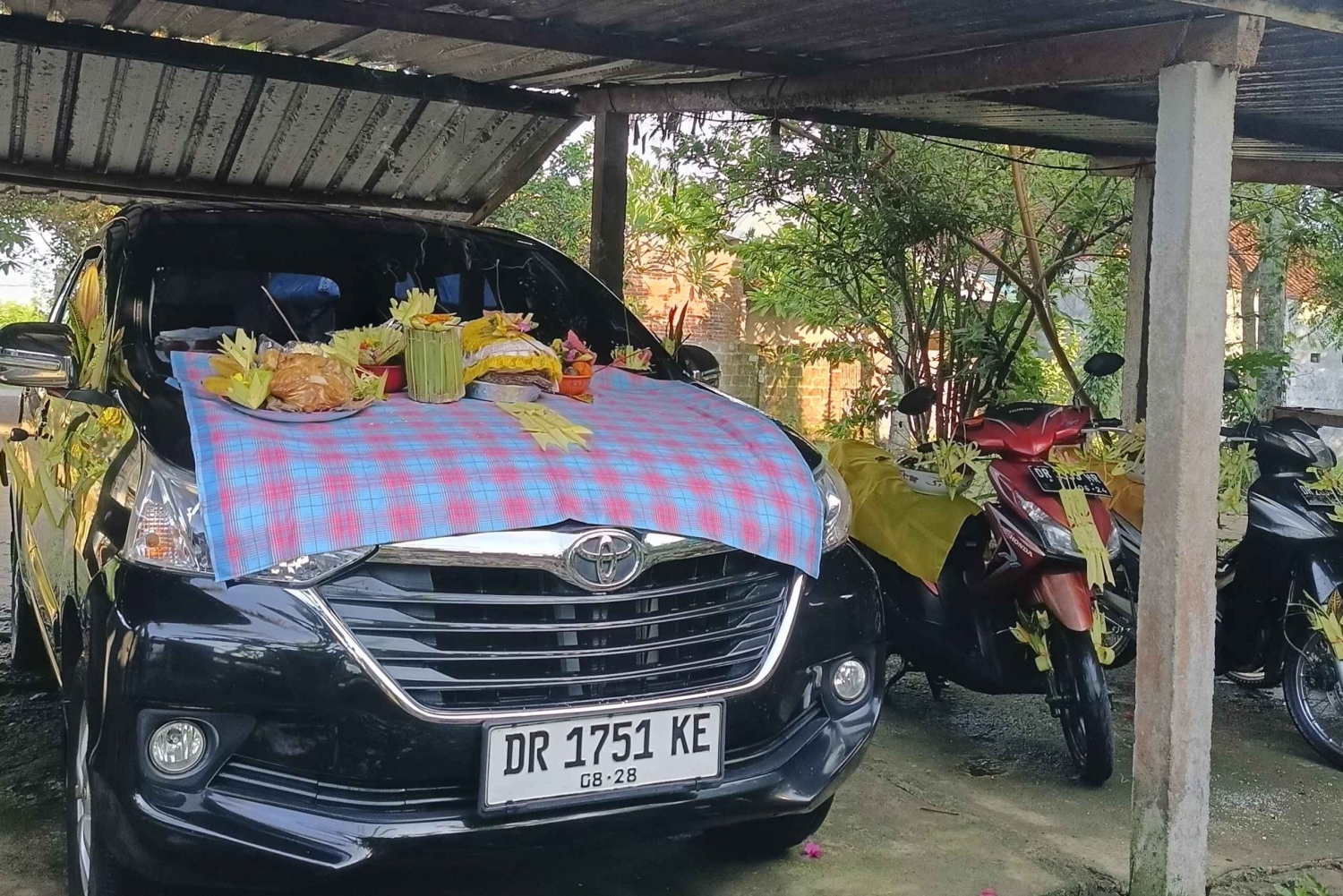 Mataram : Lombok Rent Car With Driver
