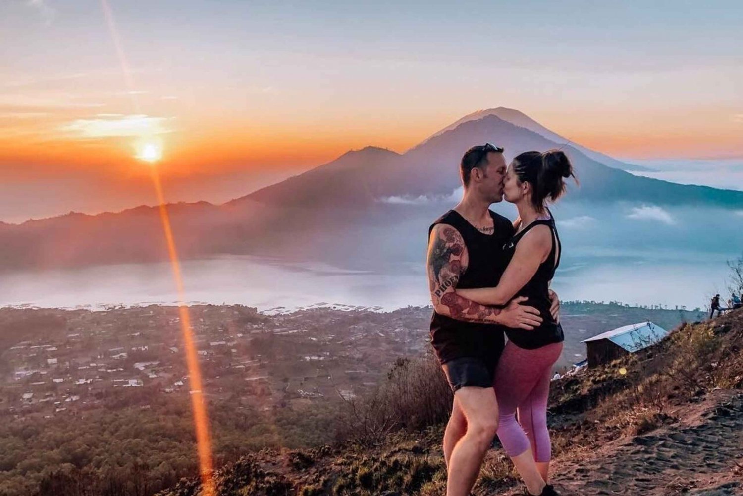 Excursión al Amanecer del Monte Batur con Desayuno y Aguas Termales