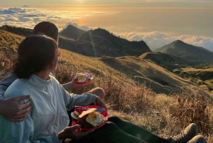 Mount Rinjani Crater Rim Trek with sunrise