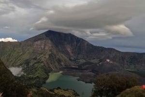 Ein-Tages-Trekking vom Berg Rinjani zum Craterim Senaru