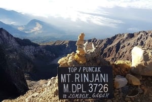 Mount Rinjani Summit Tour With Guide.