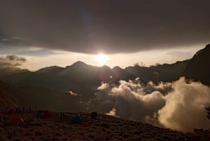 Trekking na górę Rinjani 2D/1N Krawędź krateru i szczyt