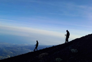 Mount Rinjani Trekking 2D/1N Summit