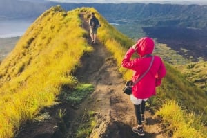 Bali : Escursione all'alba sul monte Batur con guida e colazione