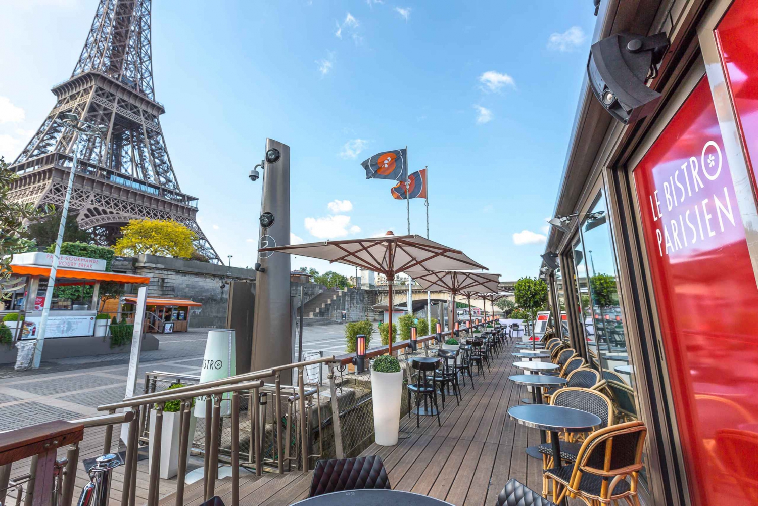 Paris: 1-Hour Sightseeing Cruise and Bistro Lunch