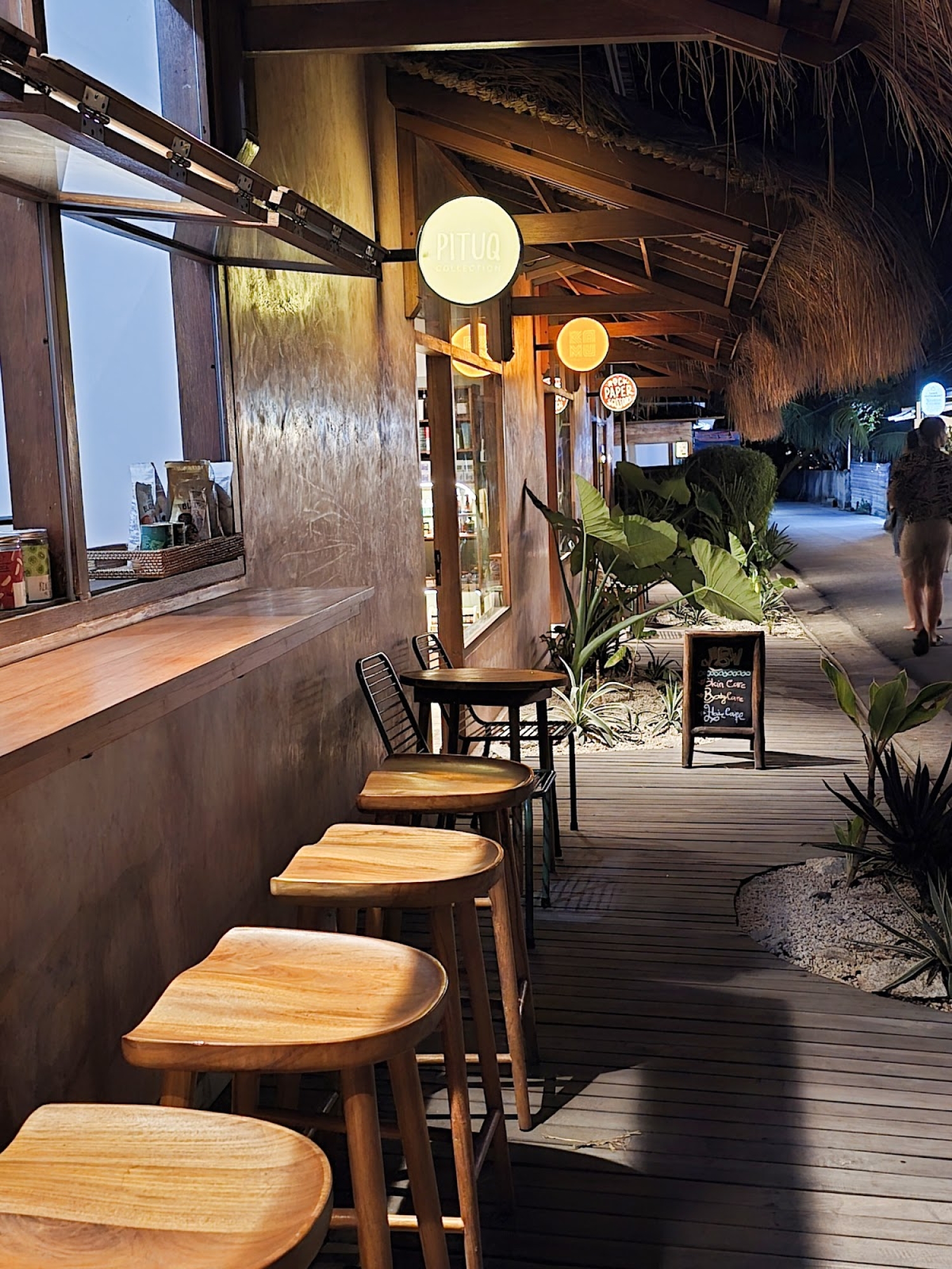 Pituq - Resto, Café & Shop