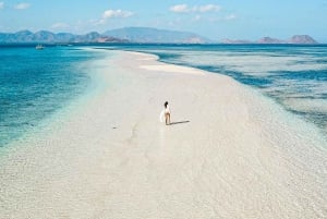 'Private Tour: Pink Beach Lombok Gili Islands & Sand Island'