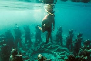 Tour en bateau pour la plongée avec tuba et le lever du soleil