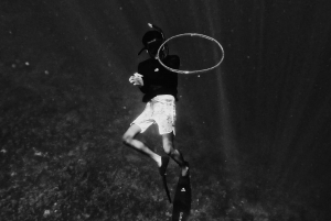 Snorkeling con tartaruga e statua sottomarina a Gilis