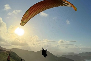 Aventura de parapente duplo em Lombok