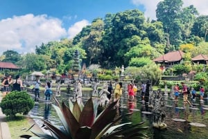 De spektakulære templene i Besakih, Lempuyang og Tirta gangga