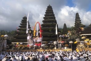 De spektakulære templene i Besakih, Lempuyang og Tirta gangga