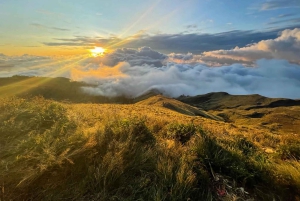 Trekking Mount rinjani 2 Days 1 Night to crater rim