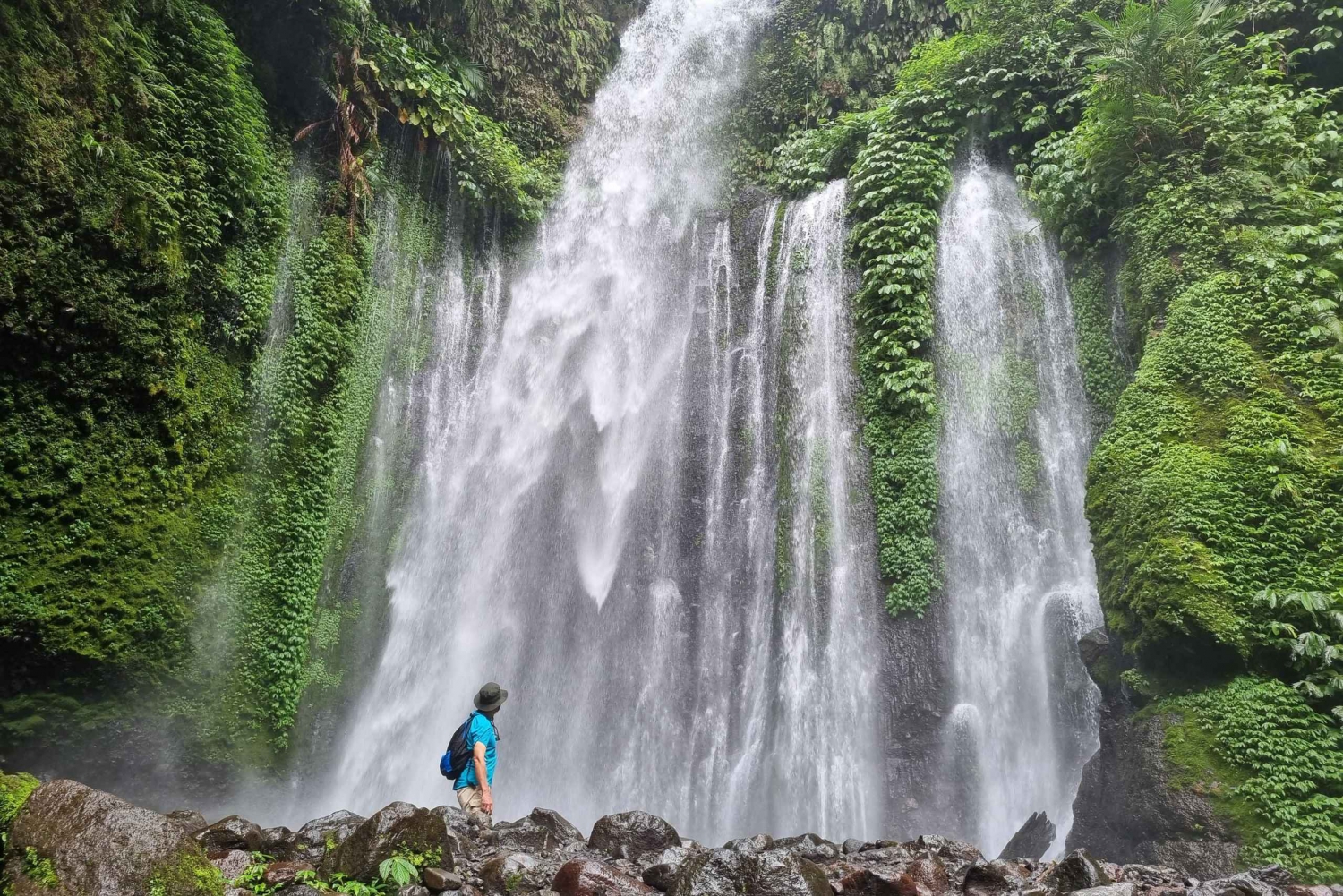 Visite a aldeia da tribo Sasak de Lombok, a cachoeira e a colina Selong