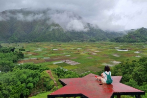 Odwiedź wioskę plemienia Lombok Sasak, wodospad i wzgórze Selong