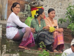 Balinese women at the Temple