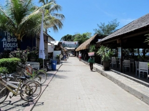 Central on Gili T