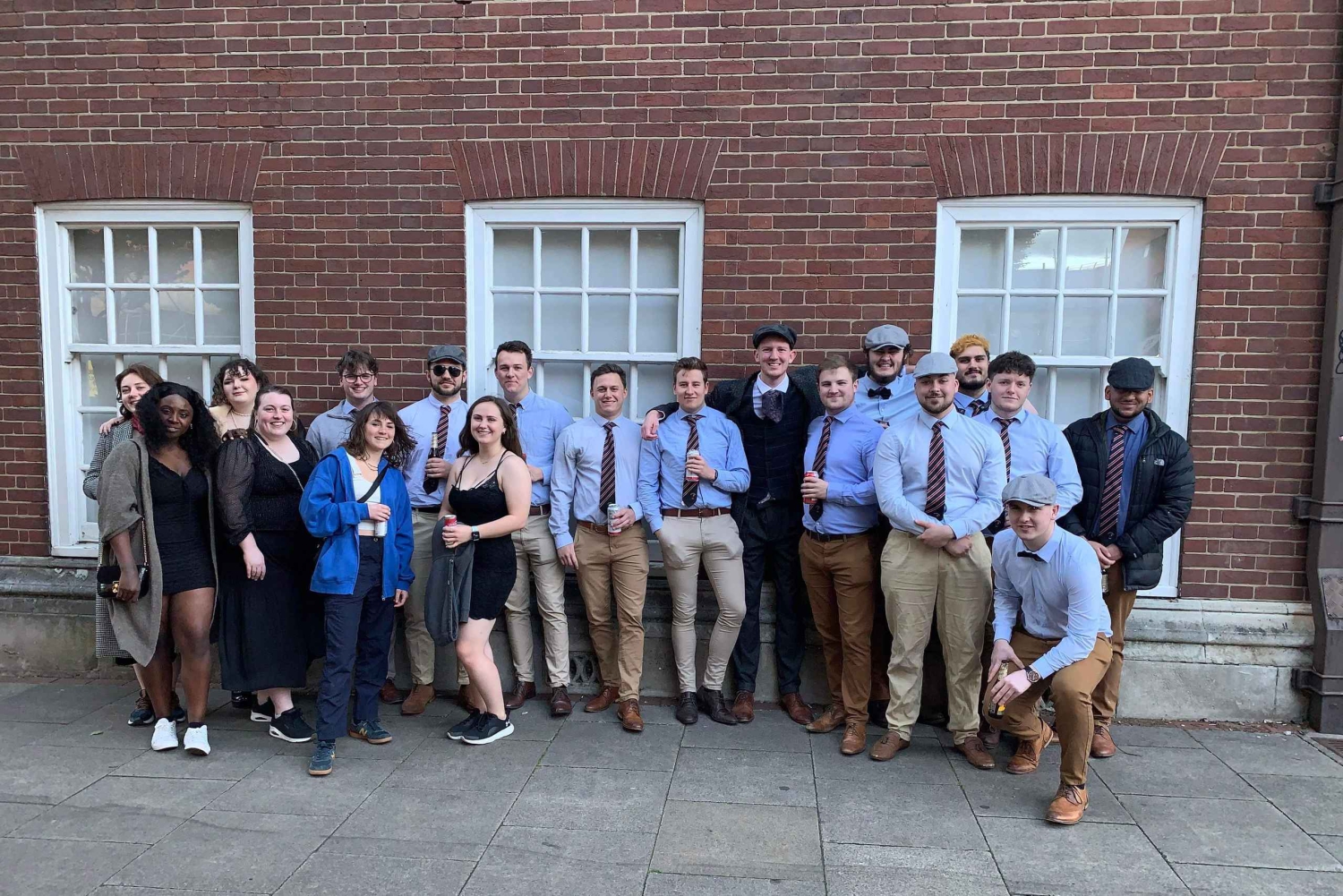 Birmingham Slogging Gang Evening Walking Tour with Pub Stops