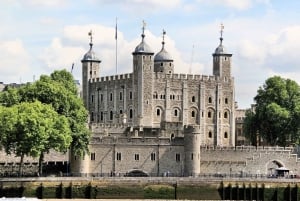 Buckingham Palace, vaktskifte og kronjuveler