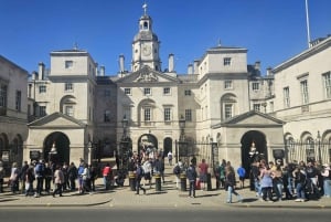 Buckingham Palace, vaktskifte og kronjuveler