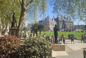Buckingham Palace, vaktskifte og kronjuveler
