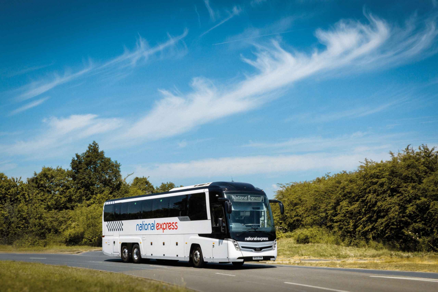 Bus Transfer between Heathrow and Gatwick Airports