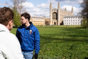 Cambridge: Alumni-Led Tour with King's College and Punt Tour