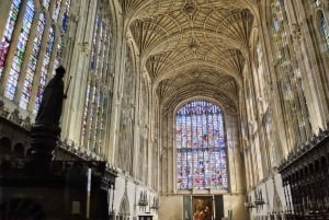 Cambridge: Alumni-Led Walking & Punting Tour w/Kings College