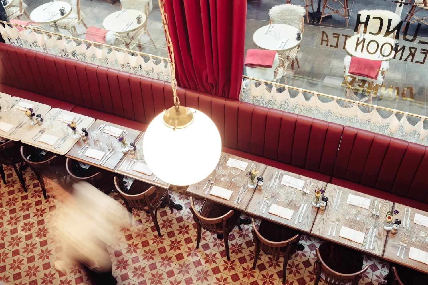 Chez Antoinette Victoria