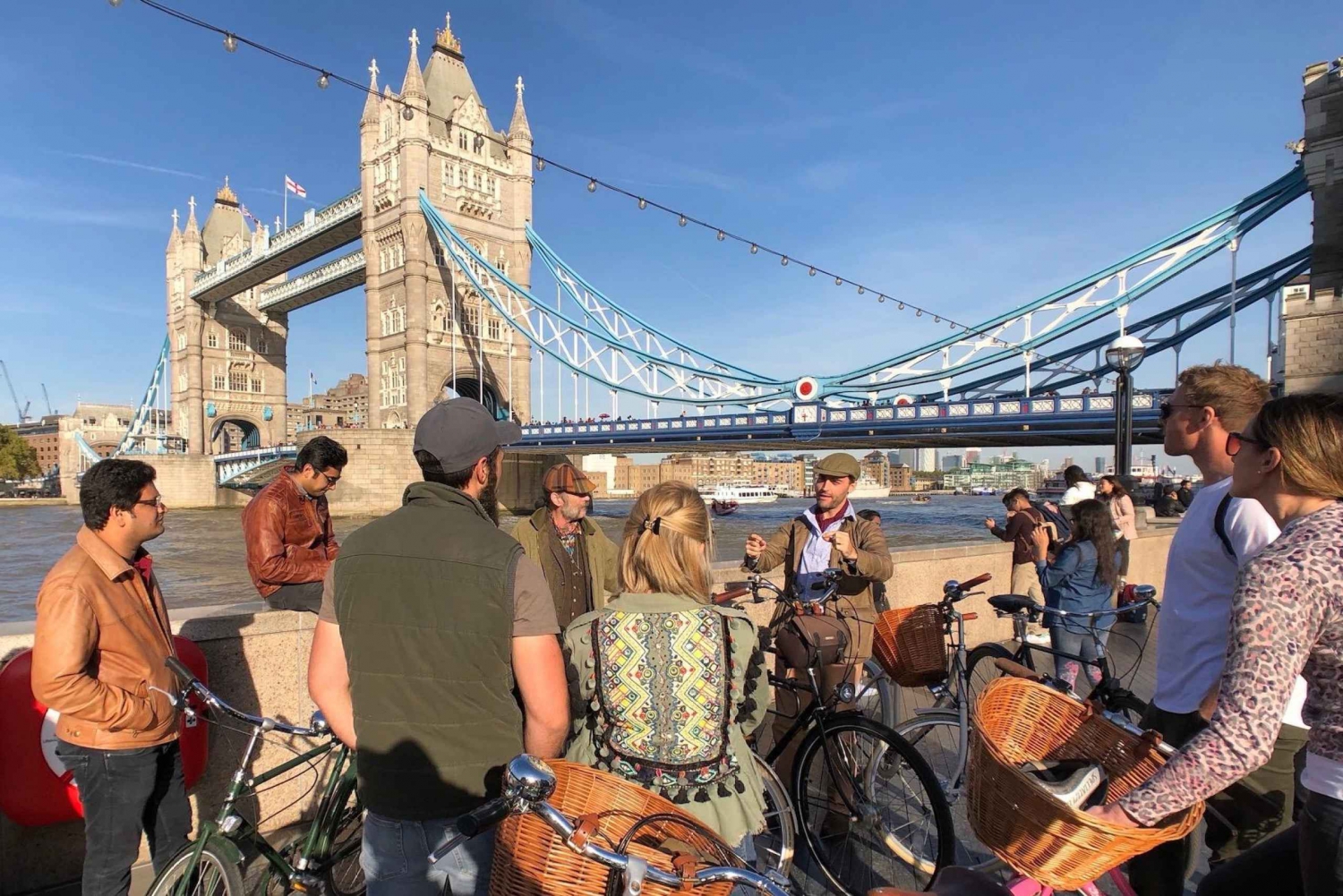 City & Secrets: Explore London's Gems on a Calm Sunday