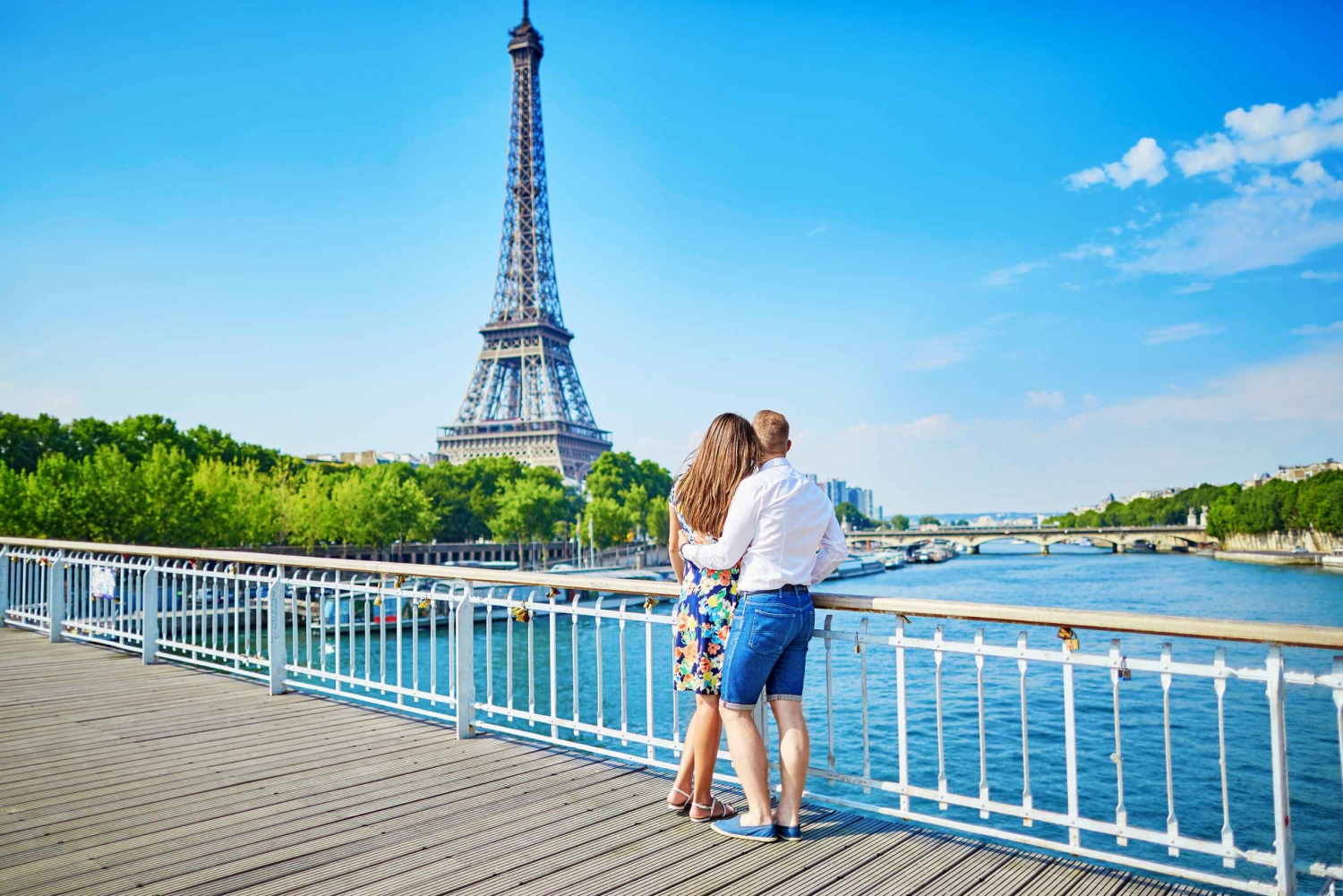 Excursión de un día a París con Torre Eiffel y Almuerzo en Crucero