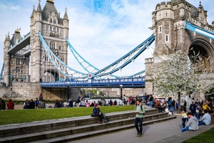 イージーアクセスタワーブリッジ＆エンジンルーム＆美しいテムズ川クルーズ