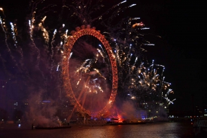 Festlig London nytårsaftens 3 retters middagskrydstogt til nytårsaften i London