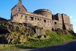 From London: Day Trip to Edinburgh by Rail with Castle Entry