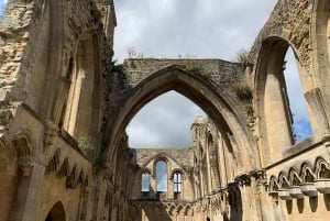 From London: Glastonbury and Cheddar Gorge Guided Day Trip