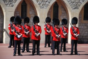 Desde Londres: Excursión de medio día a Windsor con entradas al Castillo