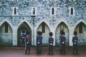 Desde Londres: Excursión de medio día a Windsor con entradas al Castillo